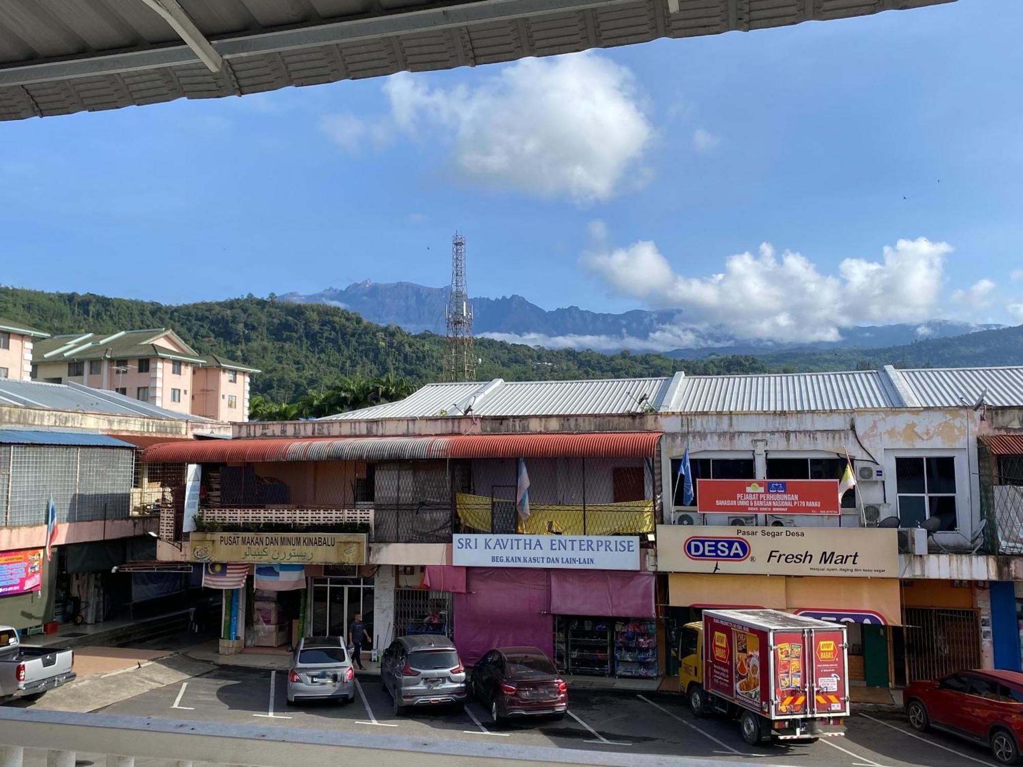 Suria Paradise Lodge Ranau Esterno foto